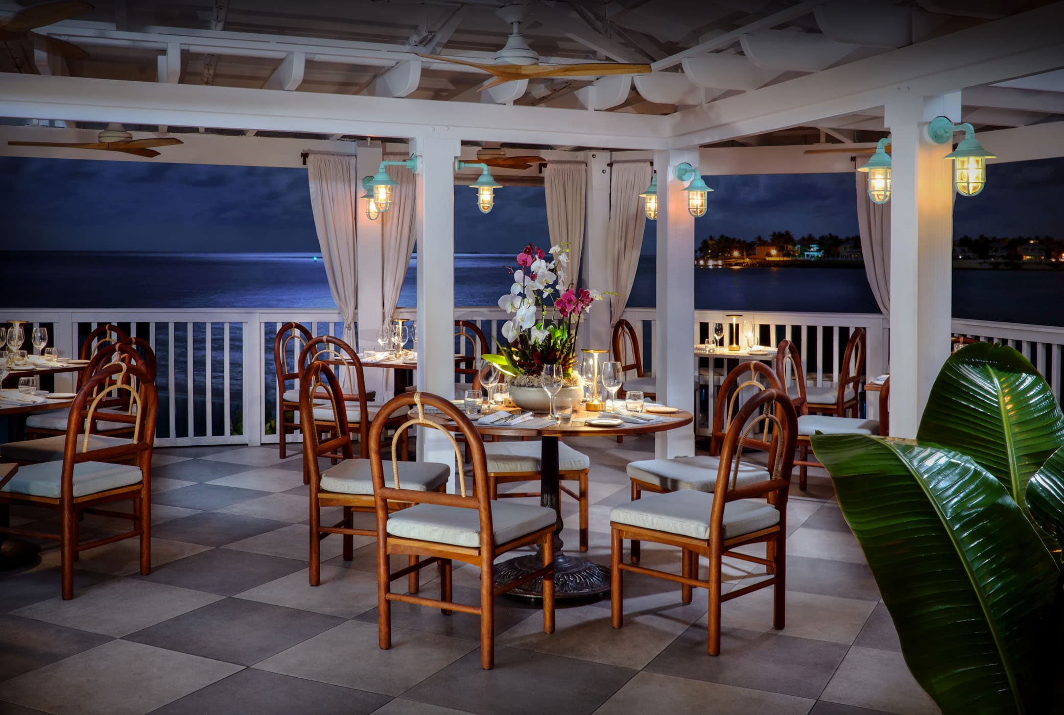 The patio ready for service at Hot Tin Roof