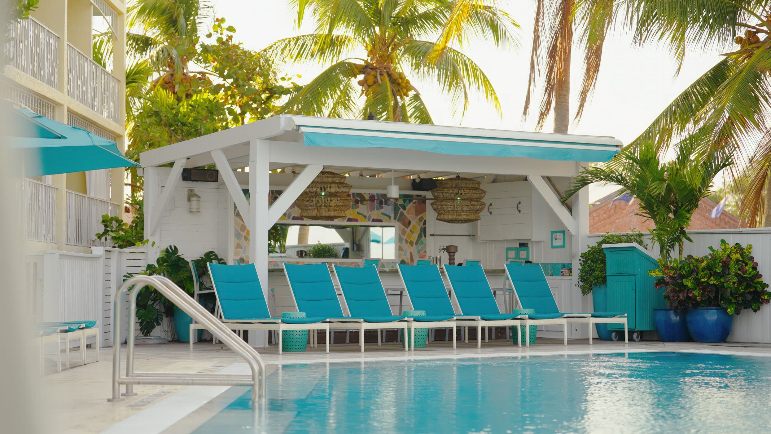Liquid lounge bar and pool area at Ocean Ket Resort